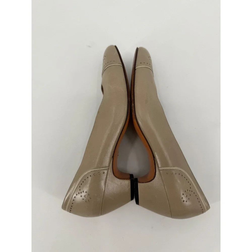 Salvatore Ferragamo Womens Taupe Leather Perforated Cap Toe Kitten Heels Size 5B